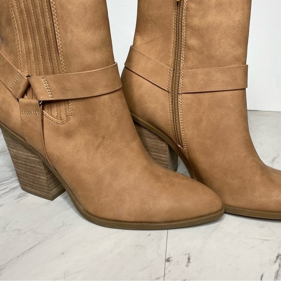 DV by Dolce Vita Nilano Light Brown Harness Heeled Bootie 9 1/2 - Picture 9 of 14